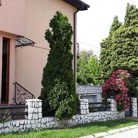 Guest House Visoko Exterior foto