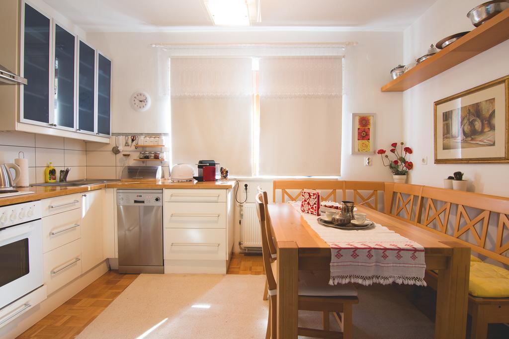 Guest House Visoko Exterior foto